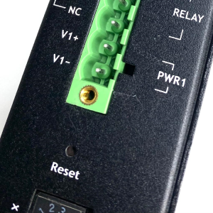 1-портовый преобразователь Modbus RTU/ASCII в PROFIBUS в промышленном исполнении<br><br><b>Причина уценки: </b>Модуль полностью рабочий, но был в испо
