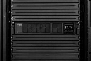 Источник бесперебойного питания Systeme Electriс SRV SRVSE2KRTI 1800Вт 2000ВА черный