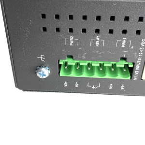 Коммутатор 3 x 10/100BaseTX, 2 x 100BaseFX (одномодовое оптоволокно) с базовыми функциями управления<br><br><b>Причина уценки: </b>Коммутатор полность