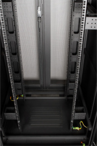 Шкаф серверный Lanmaster Business (TWT-CBB-47U-8X12-P1) напольный 47U 800x1200мм пер.дв.перфор. задн.дв.перфор.2-хст. 2 бок.пан. 800кг черный