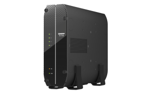 Система хранения данных QNAP SMB QC 2.0 GHzCPU/8gb/4 bay 2.5 SSD/2x2.5GbE/1xHDMI/4xUSB 3.2 Gen 2/iSCSI/1xPS/3YW TS-410E-8G-EU-QL