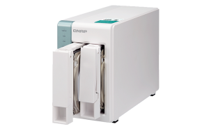 QNAP CHANNEL DC 1,6GhzCPU/1Gb(upto8Gb)/upto 2HDD, upto 10 with TL-D800C/SATA(3,5'')/ 3xUSB3.2 1xUSB3.1 Micro-B/1xHDMI/2x1GbE/iSCSI/1xPS/2YW D2 Pro